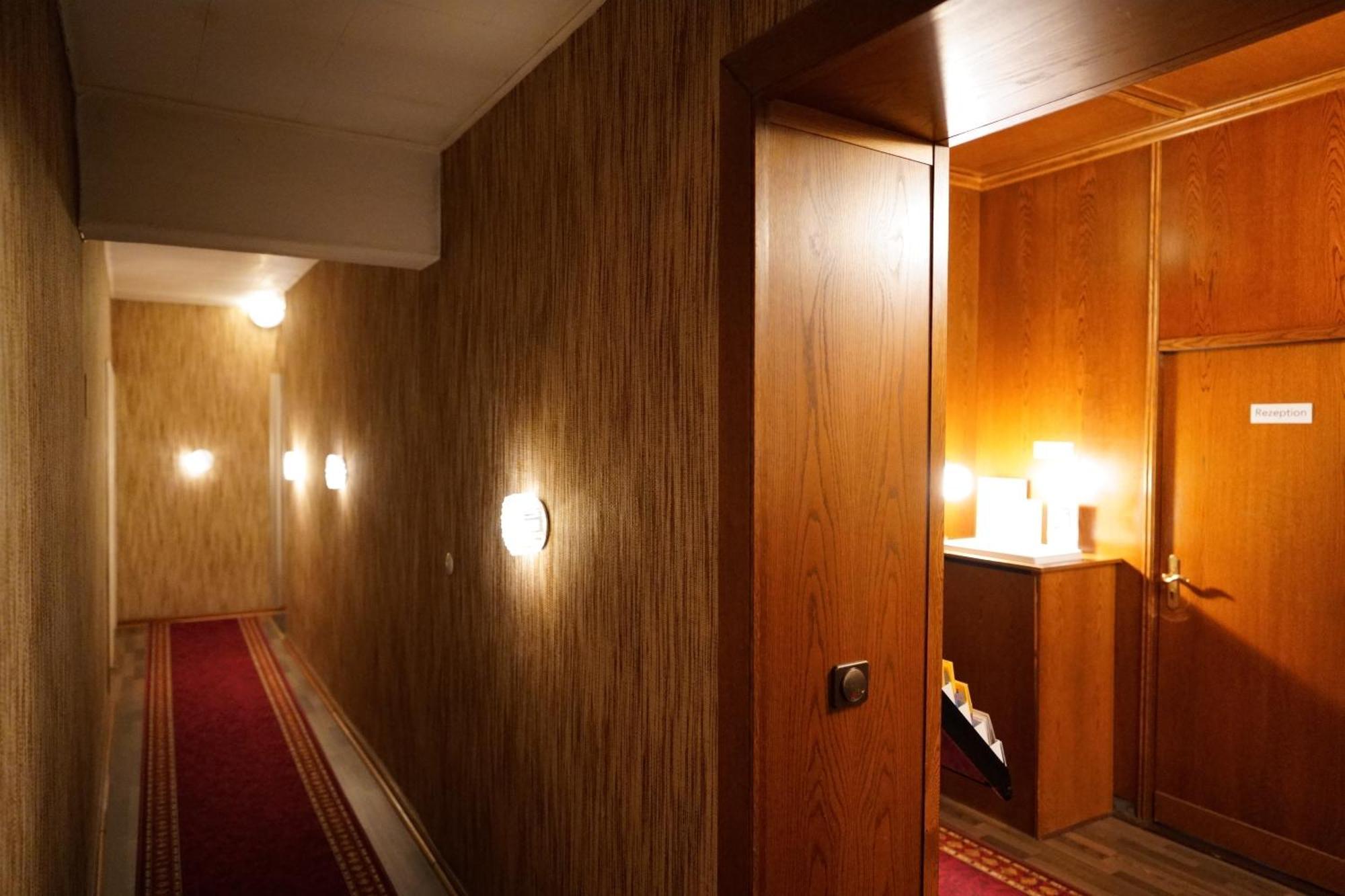 Hotel Pension Xantener Eck Berlin Dış mekan fotoğraf