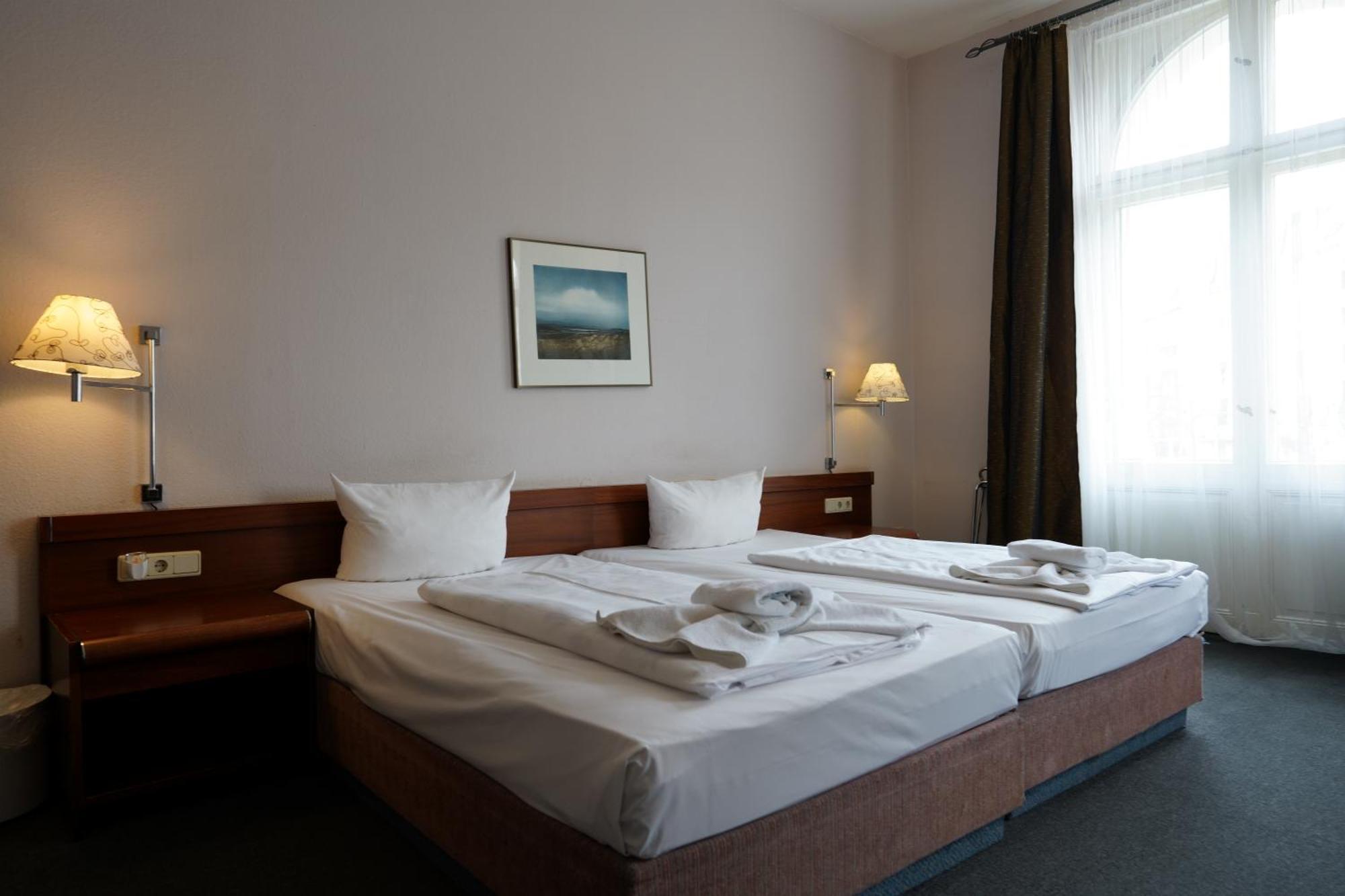 Hotel Pension Xantener Eck Berlin Dış mekan fotoğraf