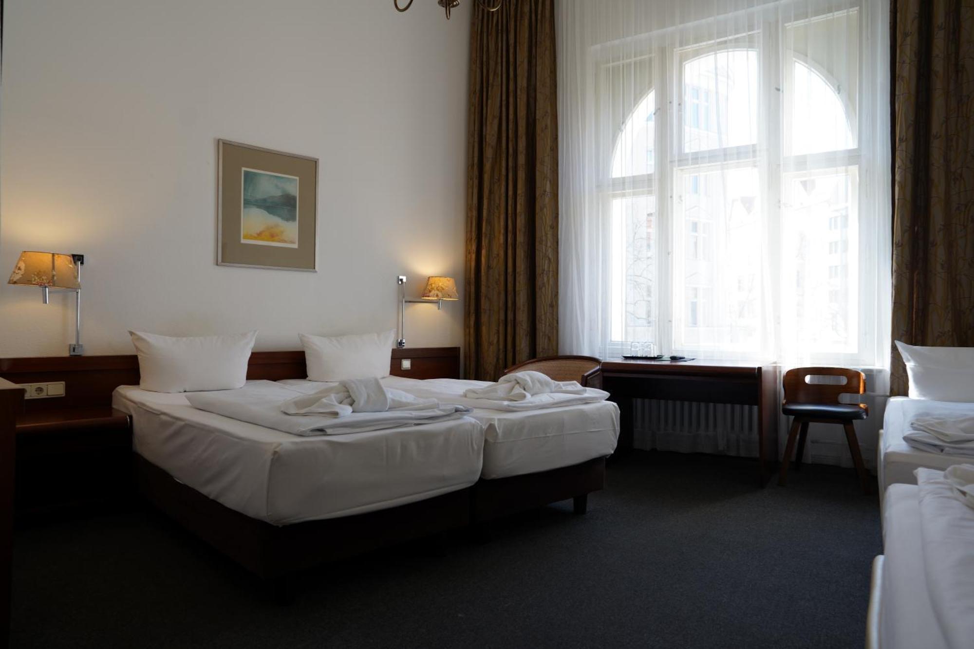 Hotel Pension Xantener Eck Berlin Dış mekan fotoğraf
