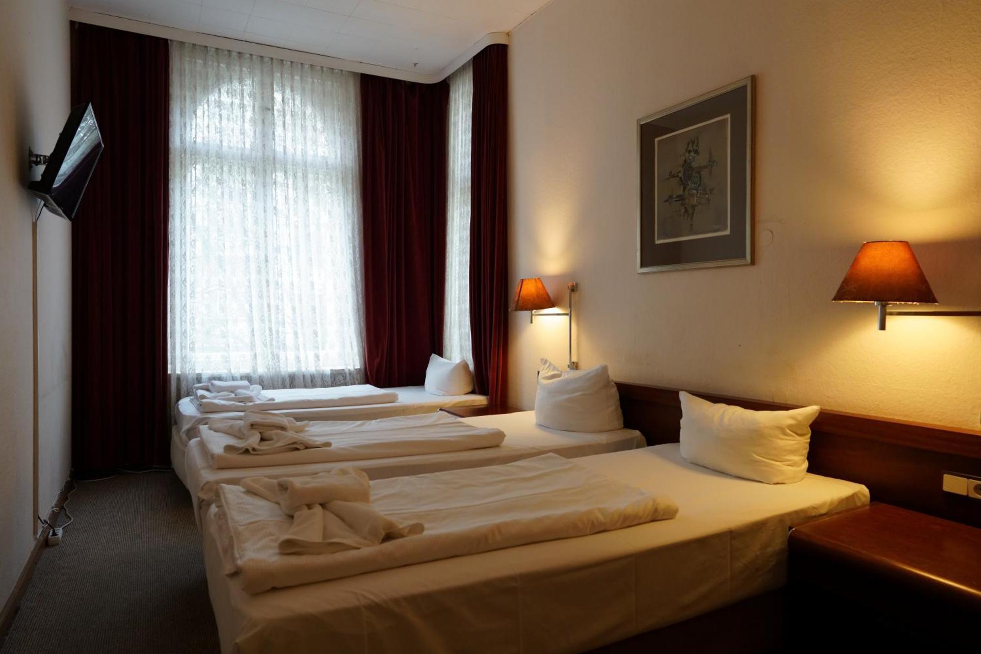 Hotel Pension Xantener Eck Berlin Dış mekan fotoğraf
