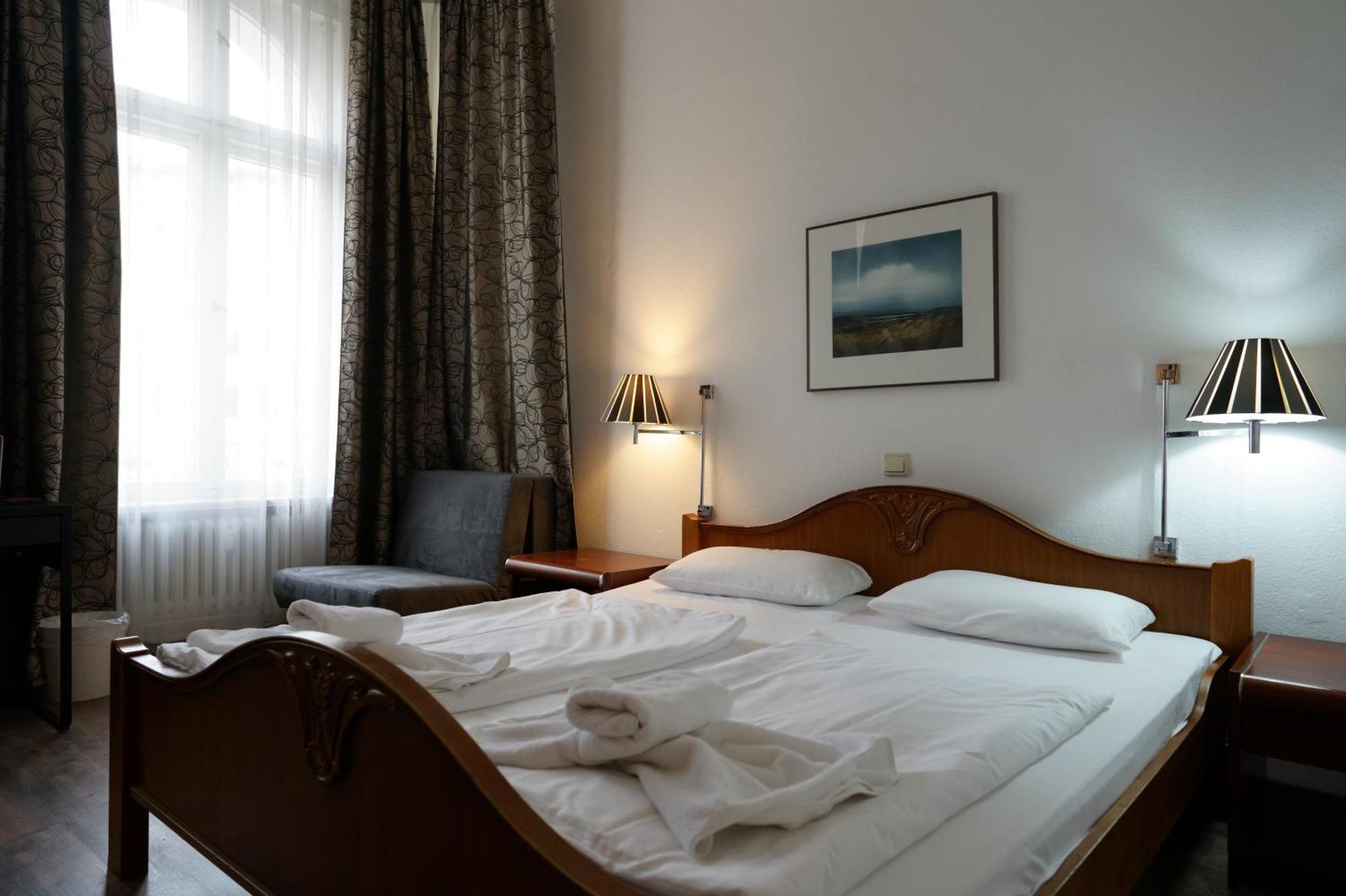 Hotel Pension Xantener Eck Berlin Dış mekan fotoğraf