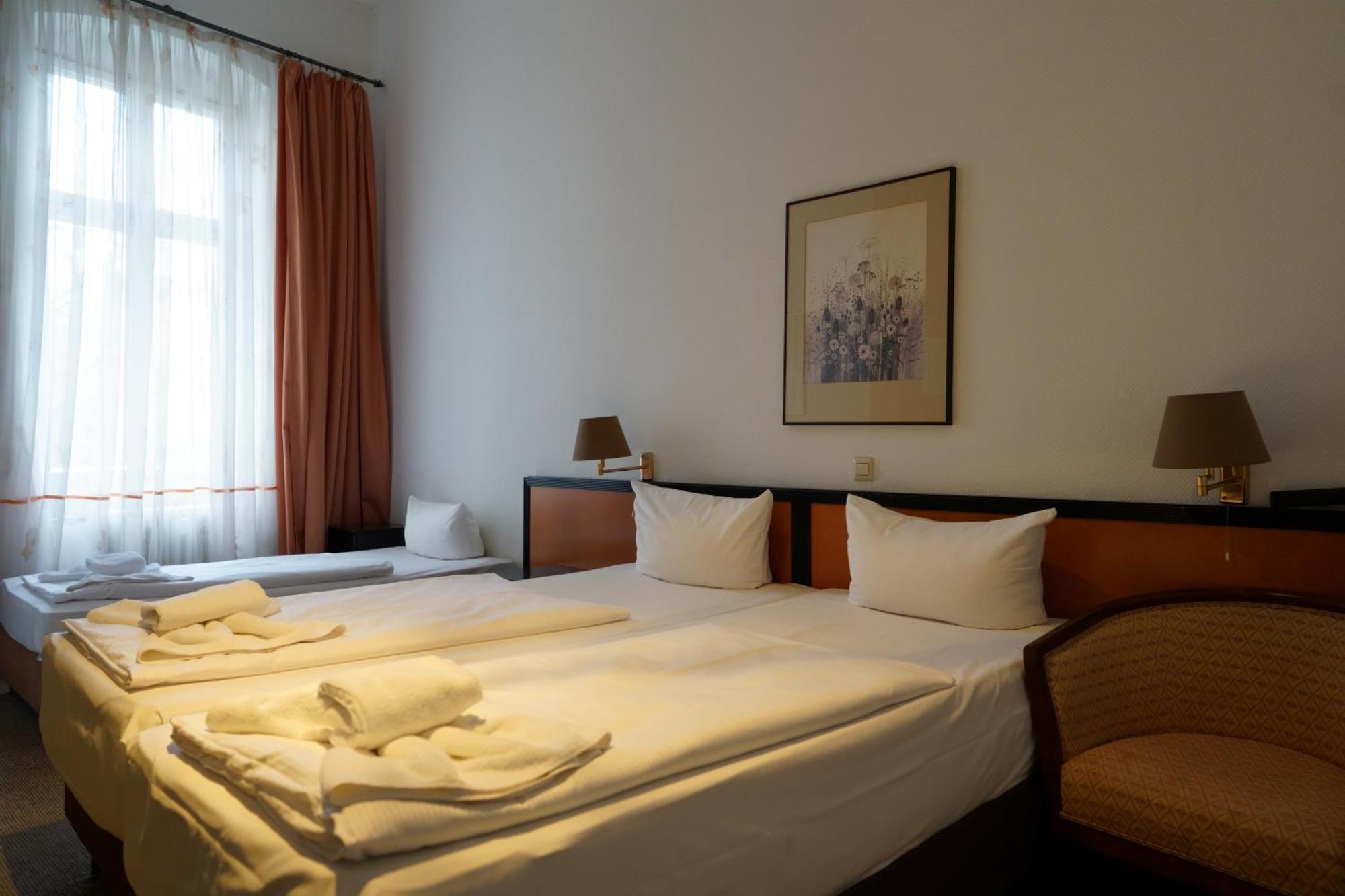Hotel Pension Xantener Eck Berlin Dış mekan fotoğraf