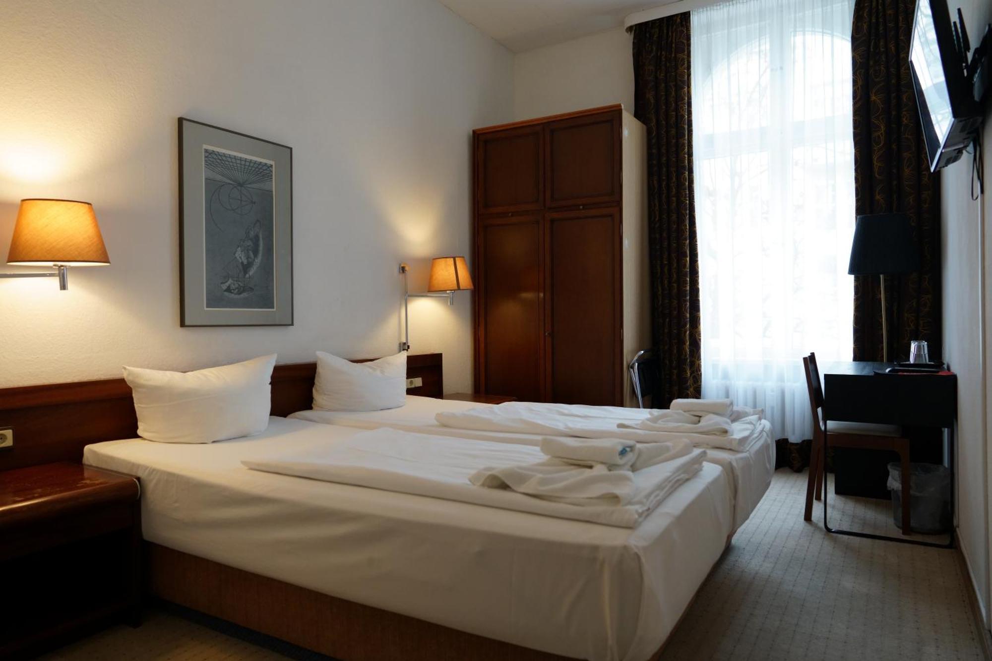 Hotel Pension Xantener Eck Berlin Dış mekan fotoğraf