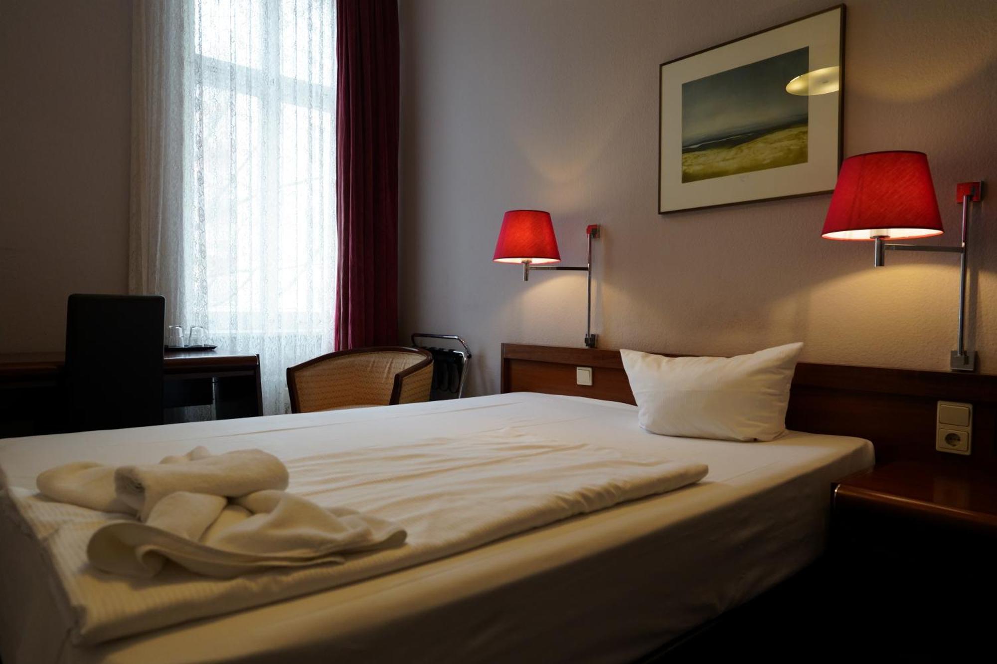 Hotel Pension Xantener Eck Berlin Dış mekan fotoğraf